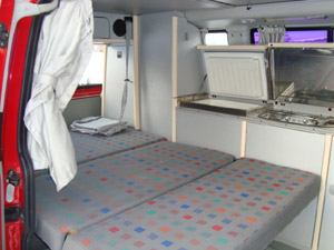 1999CaliforniaCoachBed